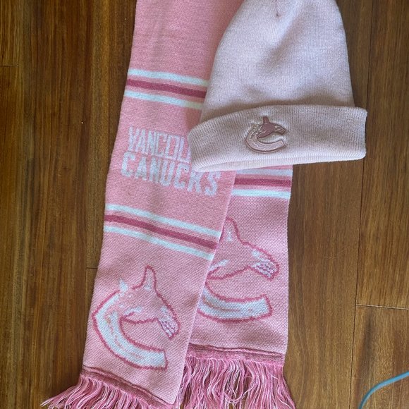 Pink Vancouver Canucks Winter Set - Picture 1 of 4